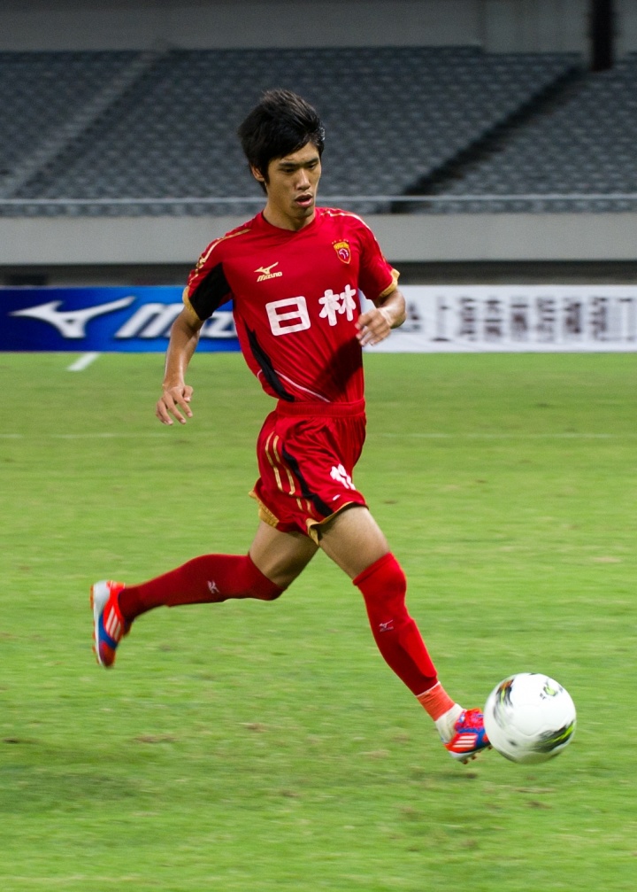 世界杯手机观看-一人一城！吕文君跟随海港从中乙→中甲→中超夺冠，退役执教梯队