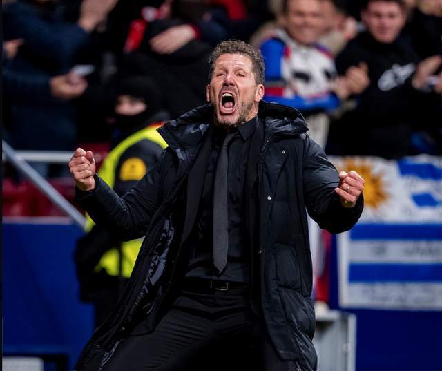 世界杯官方平台-55岁西蒙尼搞心态：3-0领先 打手势挑衅亚马尔 后者无回应